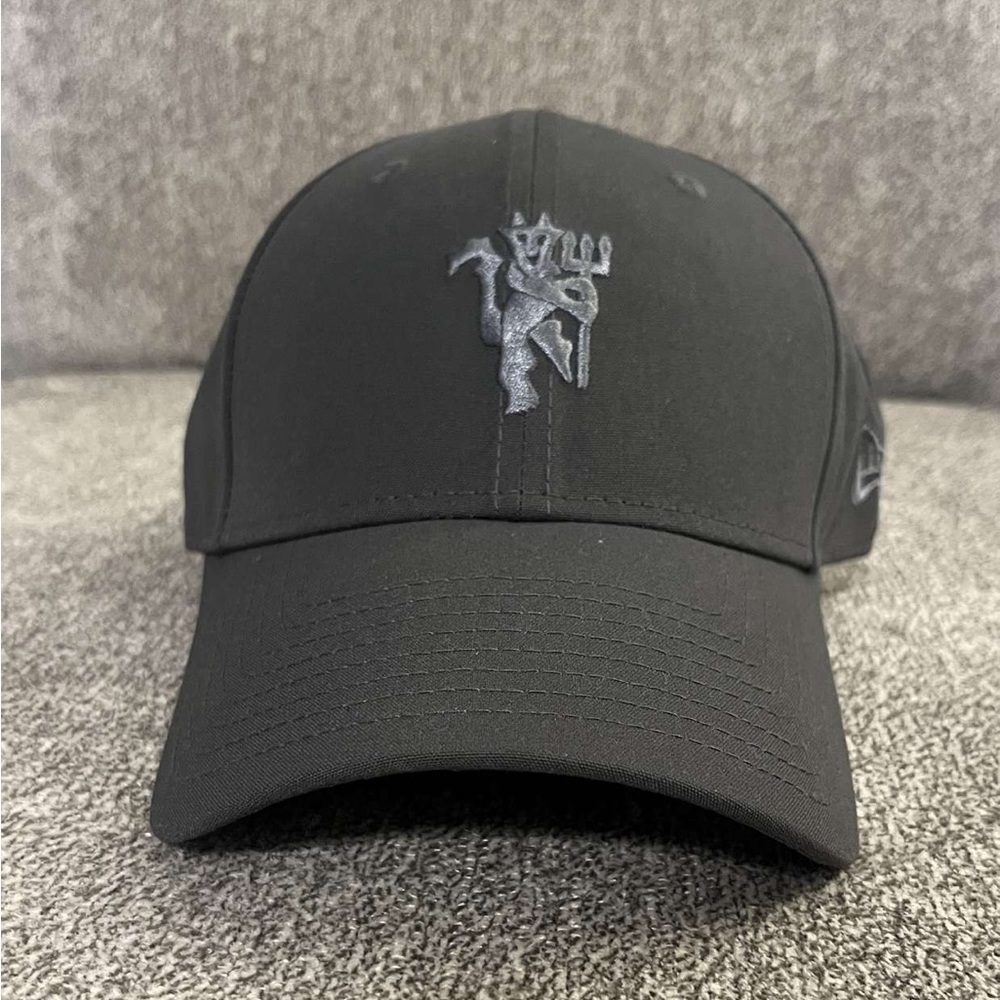 NWOT Manchester United cap